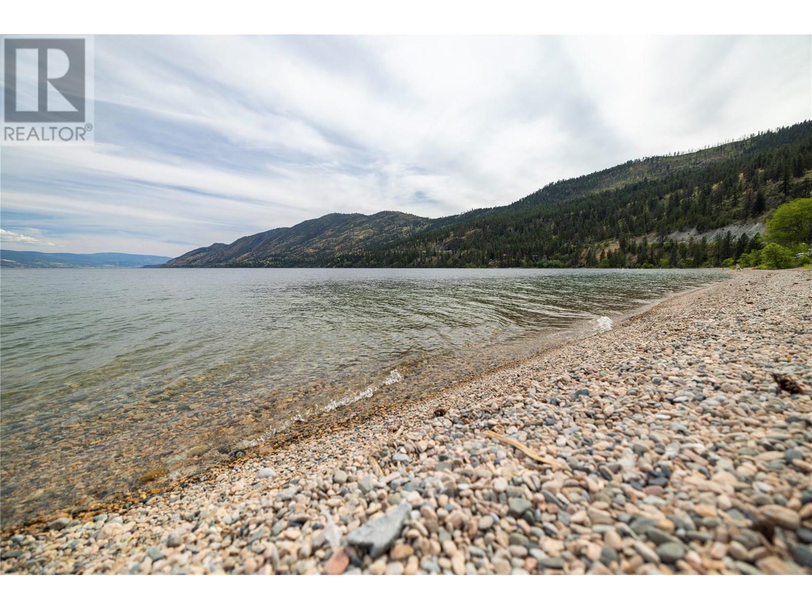 24 6711 Highway 97 Highway South, Peachland