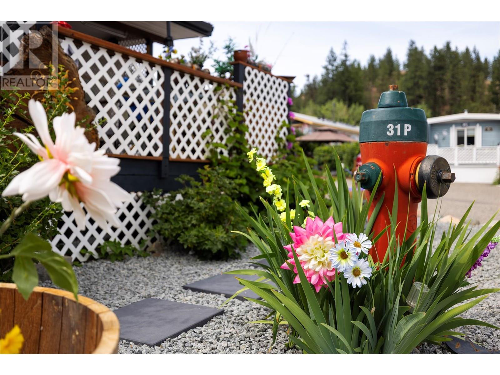 24 6711 Highway 97 Highway South, Peachland
