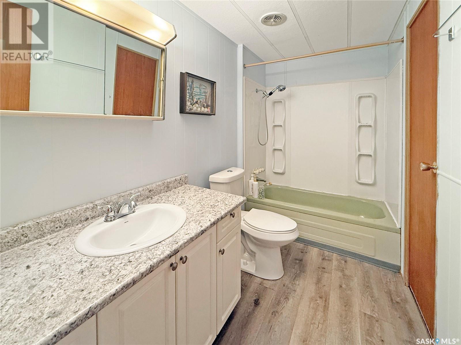 Photo 24 of 107 24 Ambrose Avenue, Lakeland Rm No 521 SK