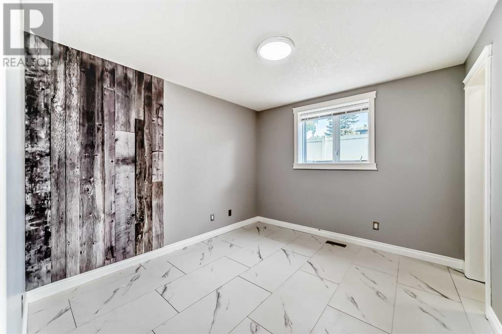 Single Family House for Sale in    Avenue NE Tuxedo Park Calgary 