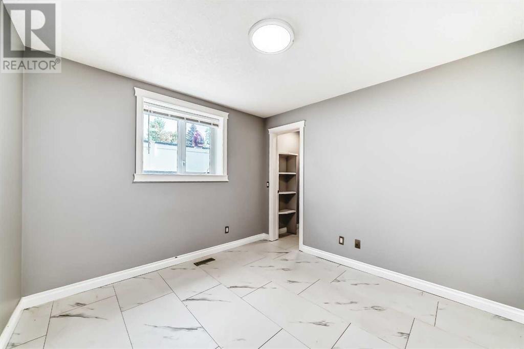 Single Family House for Sale in    Avenue NE Tuxedo Park Calgary 