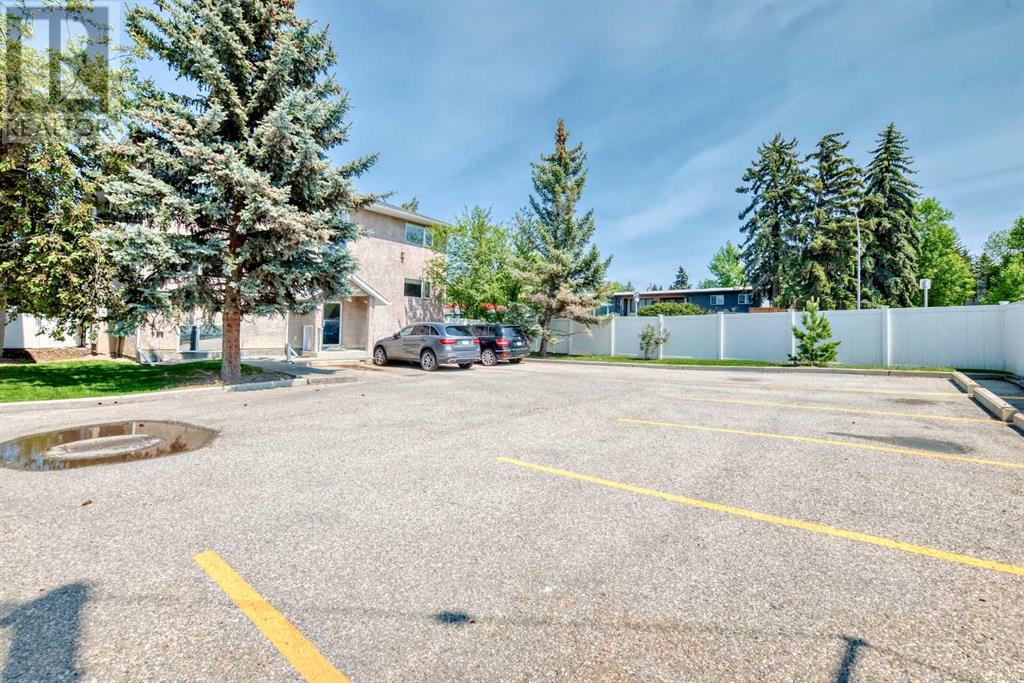 Single Family House for Sale in    Avenue NE Tuxedo Park Calgary 