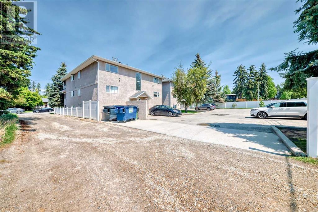Single Family House for Sale in    Avenue NE Tuxedo Park Calgary 