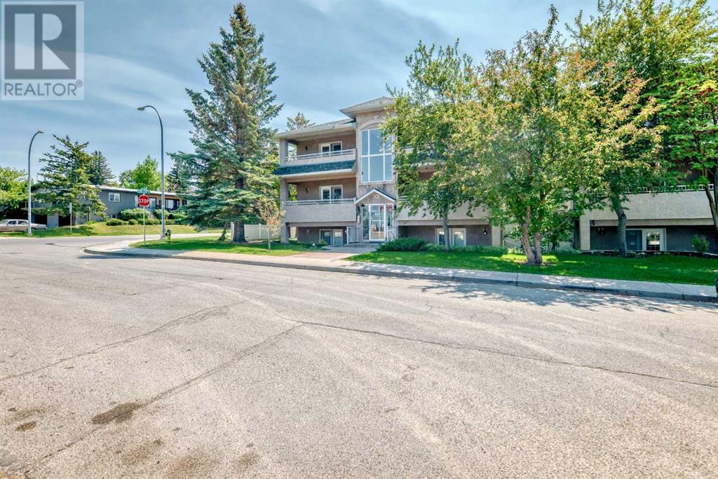Single Family House for Sale in    Avenue NE Tuxedo Park Calgary 