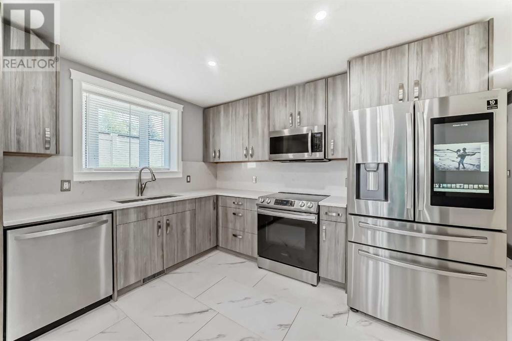 Single Family House for Sale in    Avenue NE Tuxedo Park Calgary 