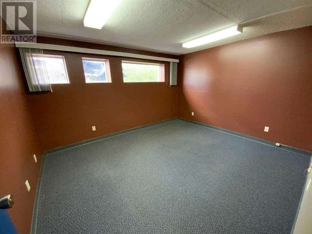 Photo 11 of 115 117 4 Th Avenue S, Three Hills AB