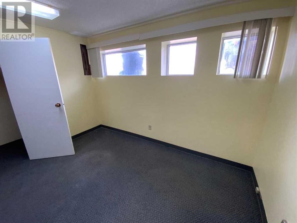 Photo 7 of 115 117 4 Th Avenue S, Three Hills AB