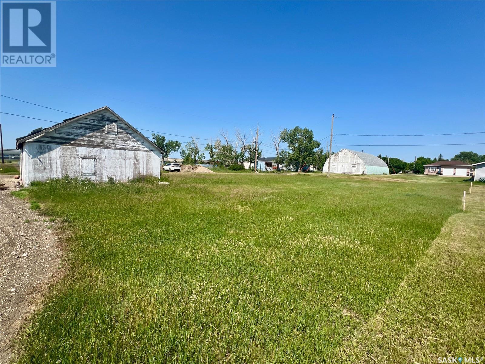 Photo 1 of 207 Coteau Street, Belle Plaine SK