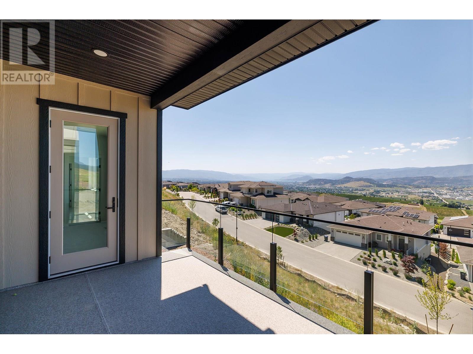 Photo 13 of 2042 Kentucky Crescent, Kelowna BC