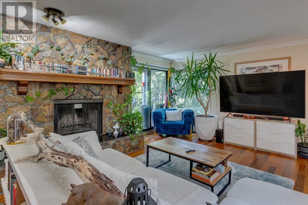 Single Family House for Sale in   Parkdale Boulevard NW Parkdale Calgary 
