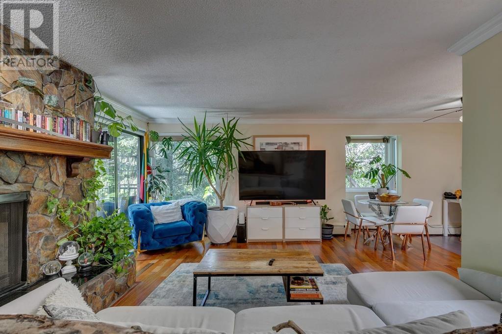 Single Family House for Sale in   Parkdale Boulevard NW Parkdale Calgary 