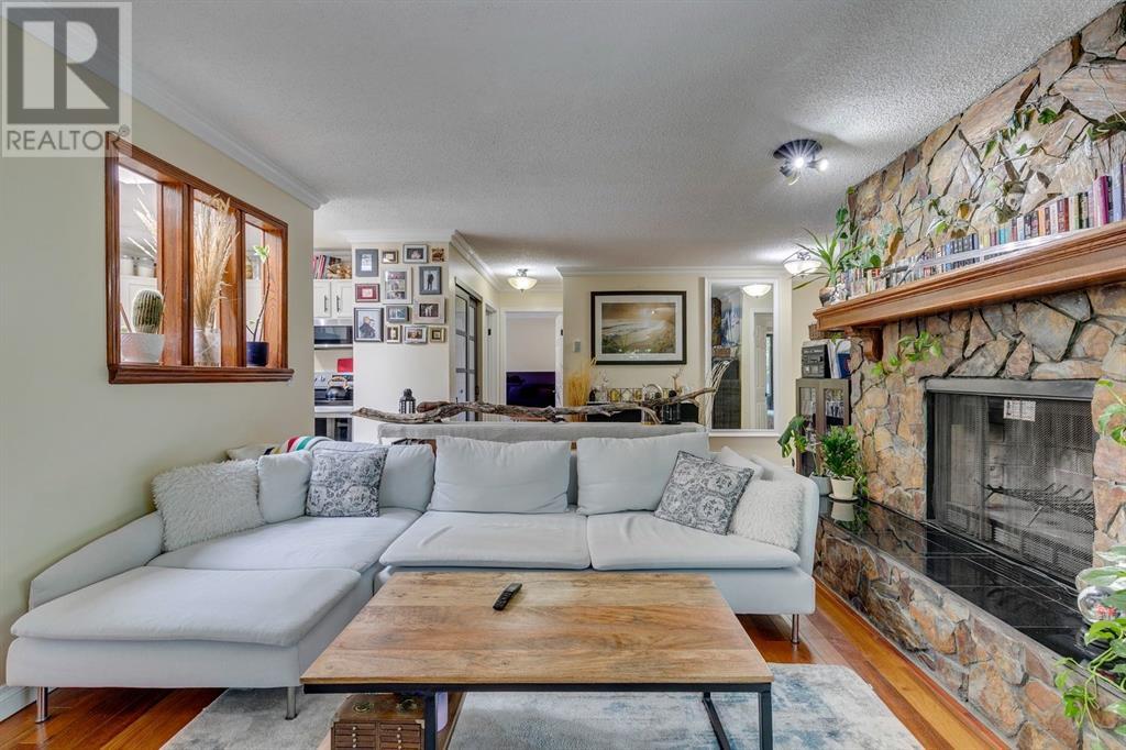 Single Family House for Sale in   Parkdale Boulevard NW Parkdale Calgary 