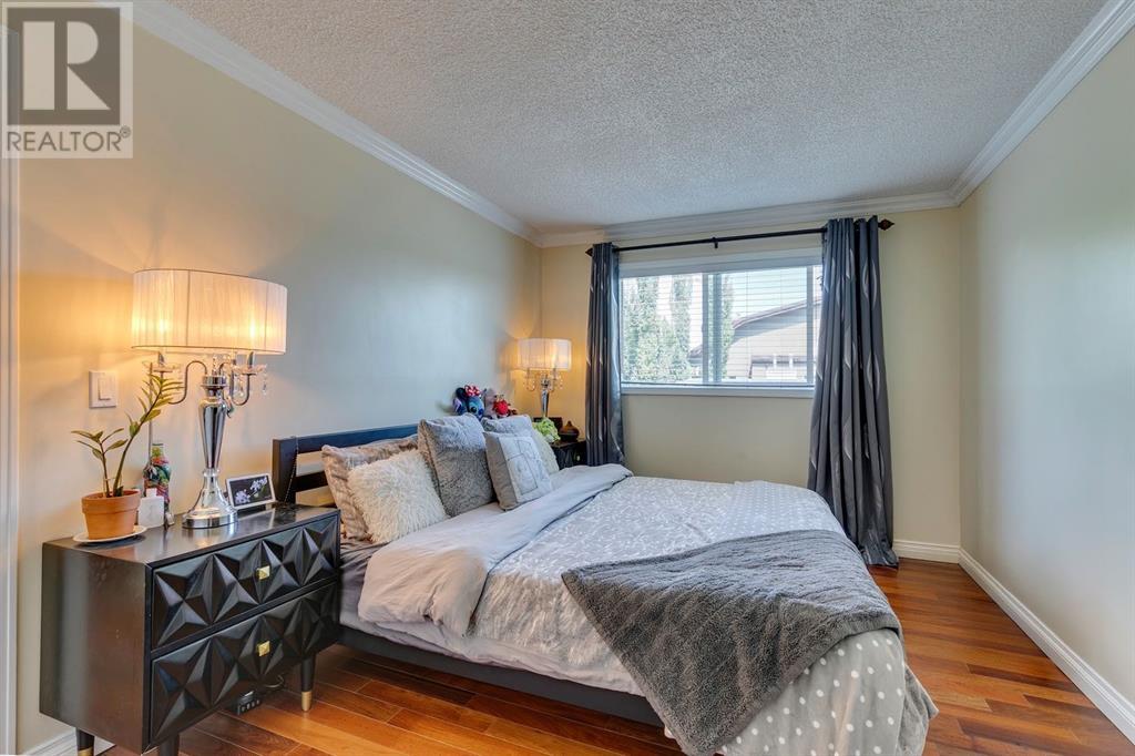 Single Family House for Sale in   Parkdale Boulevard NW Parkdale Calgary 