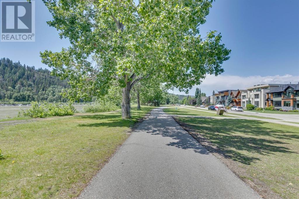 Single Family House for Sale in   Parkdale Boulevard NW Parkdale Calgary 