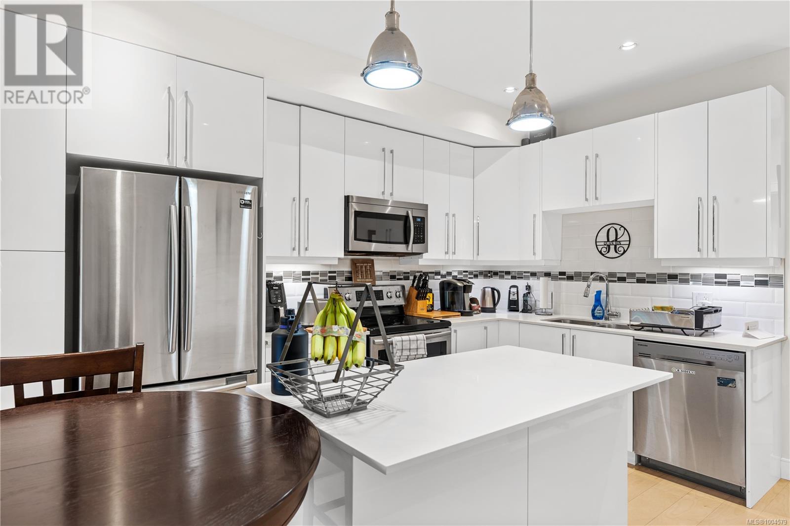 Photo 26 of 153 300 Phelps Ave, Langford BC