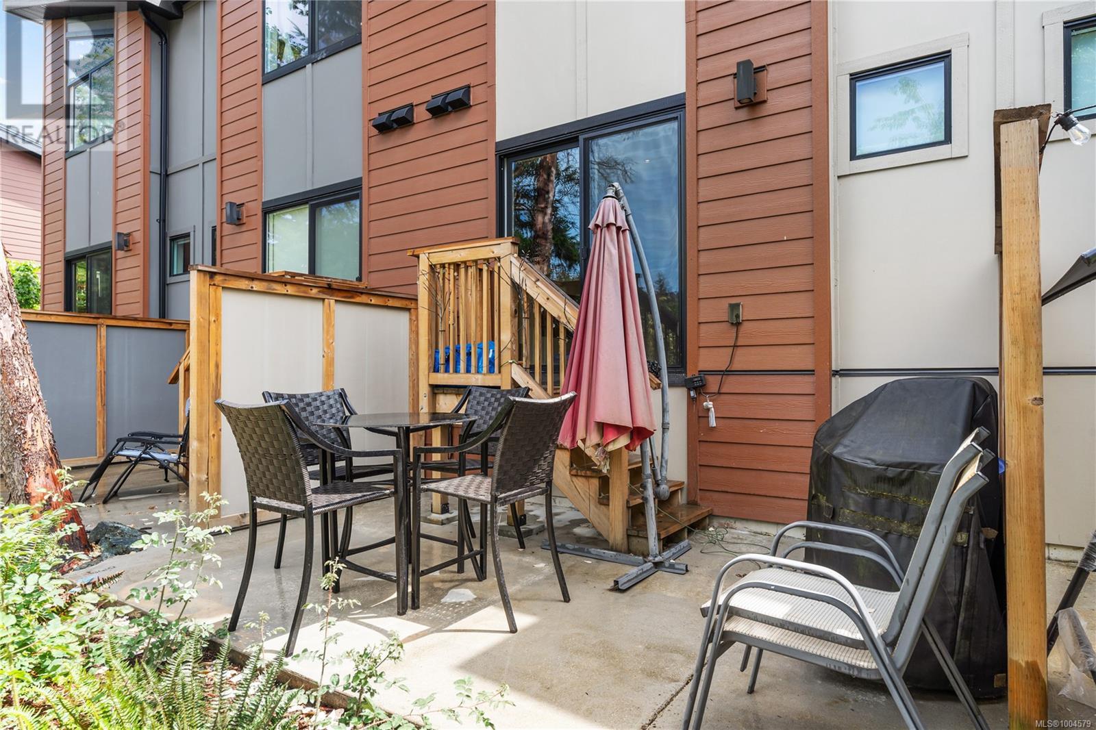 Photo 9 of 153 300 Phelps Ave, Langford BC