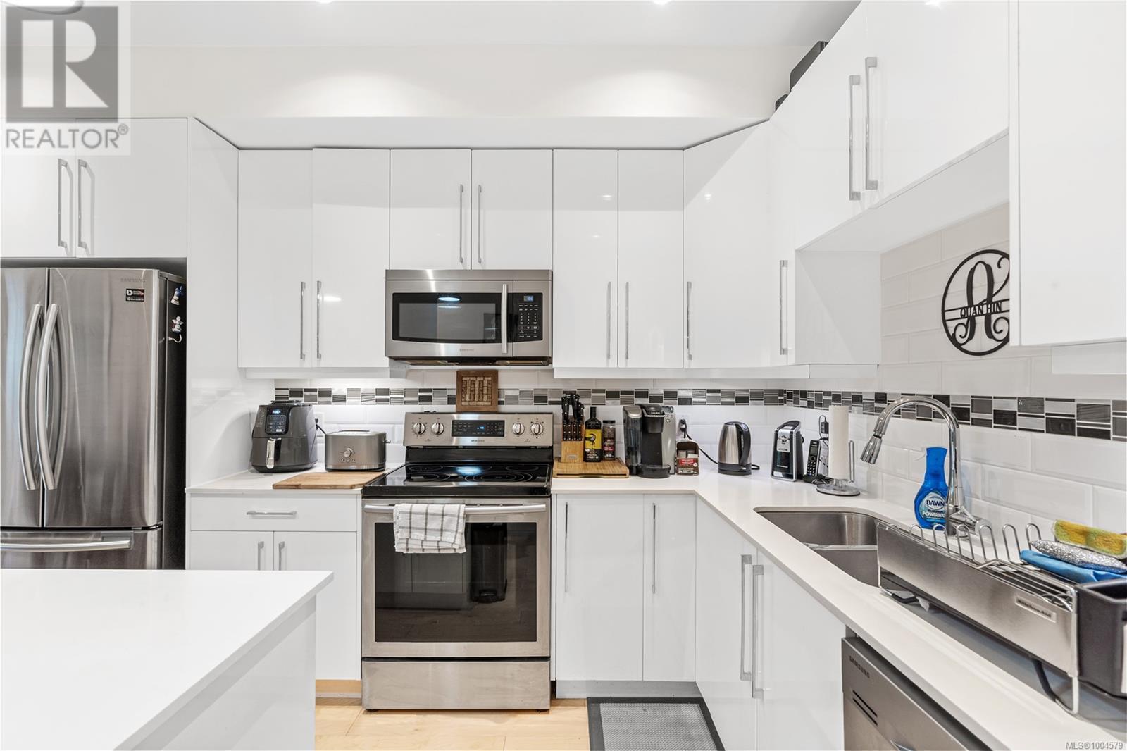 Photo 18 of 153 300 Phelps Ave, Langford BC