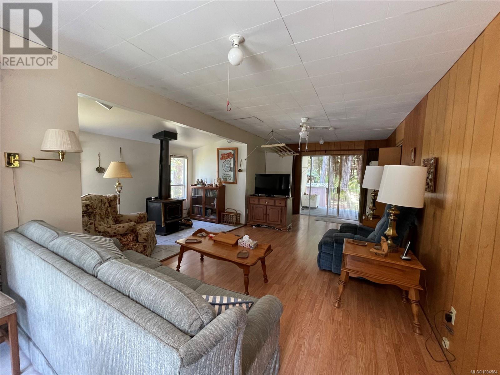 865 Driftwood Dr, Mudge Island