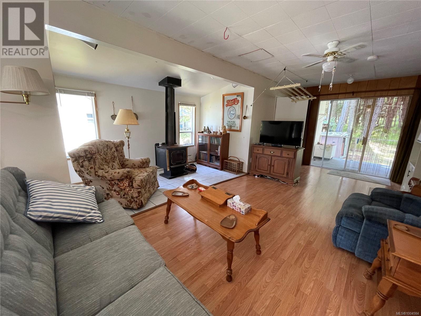 865 Driftwood Dr, Mudge Island