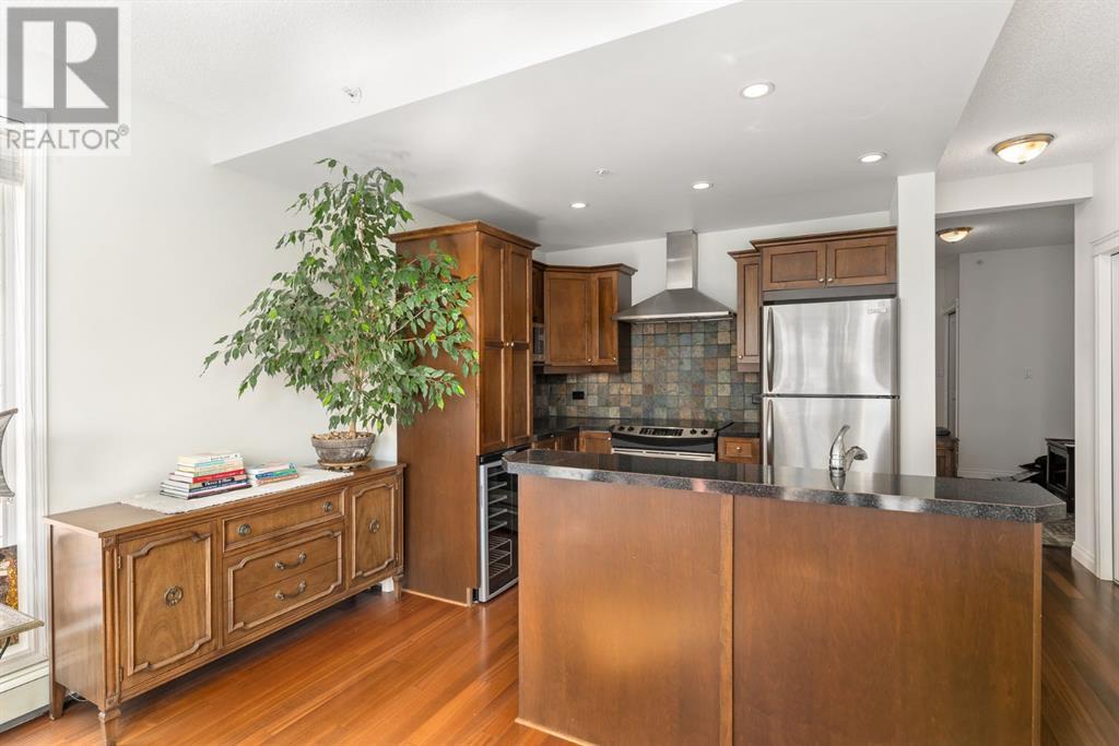 Single Family House for Sale in    Street NE Renfrew Calgary 