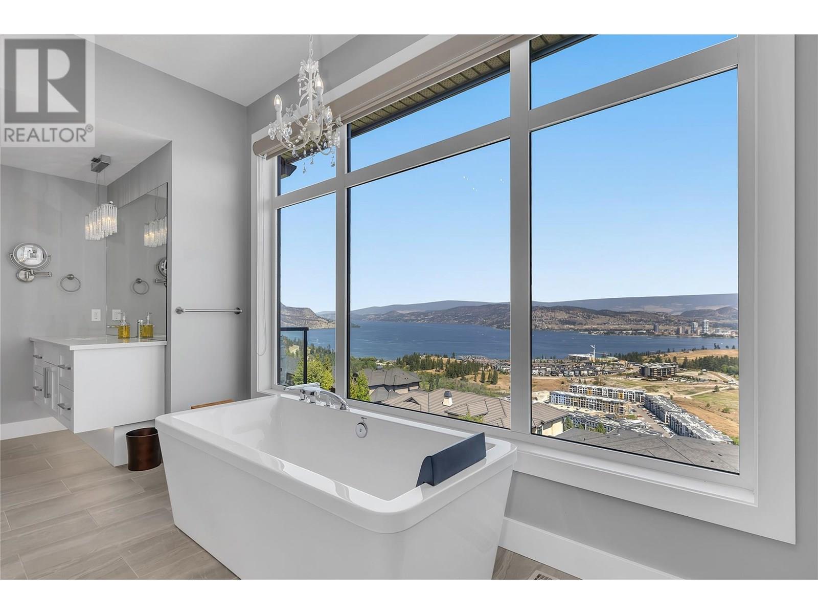 1823 Diamond View Drive, West Kelowna