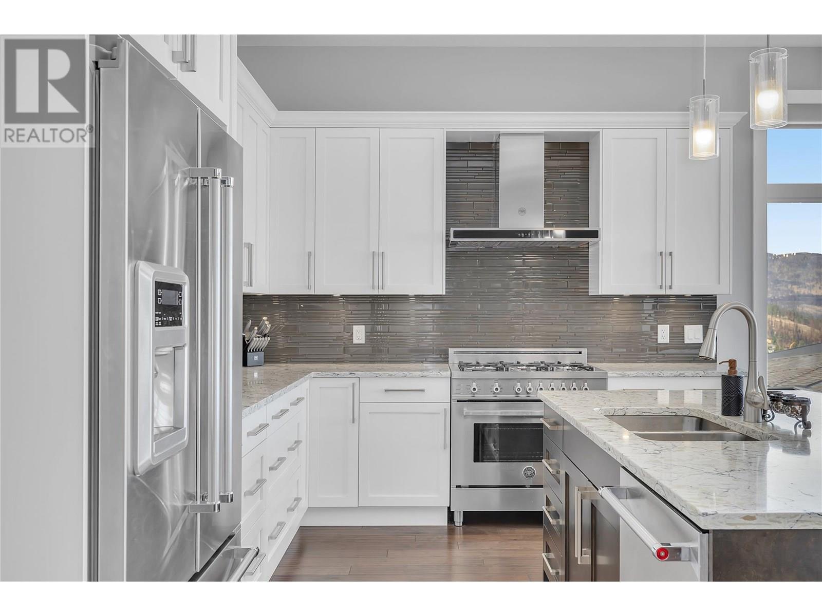 1823 Diamond View Drive, West Kelowna