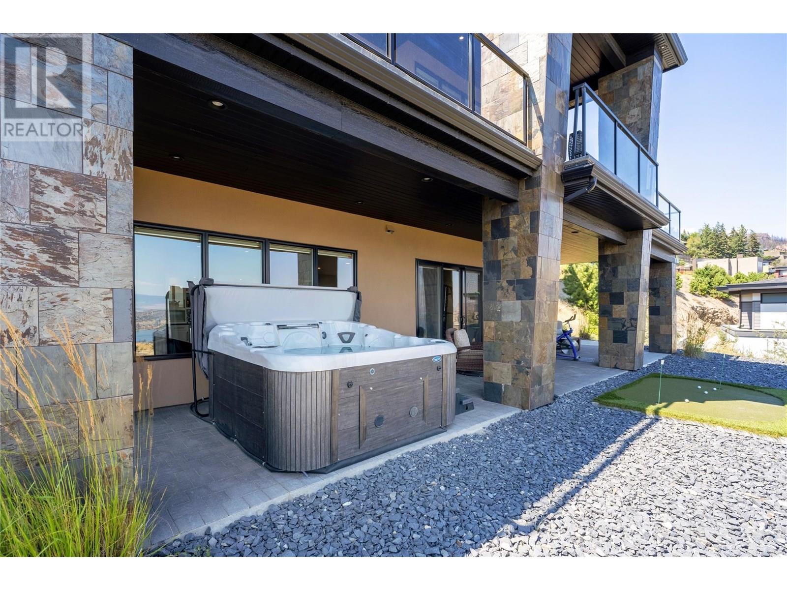 1823 Diamond View Drive, West Kelowna