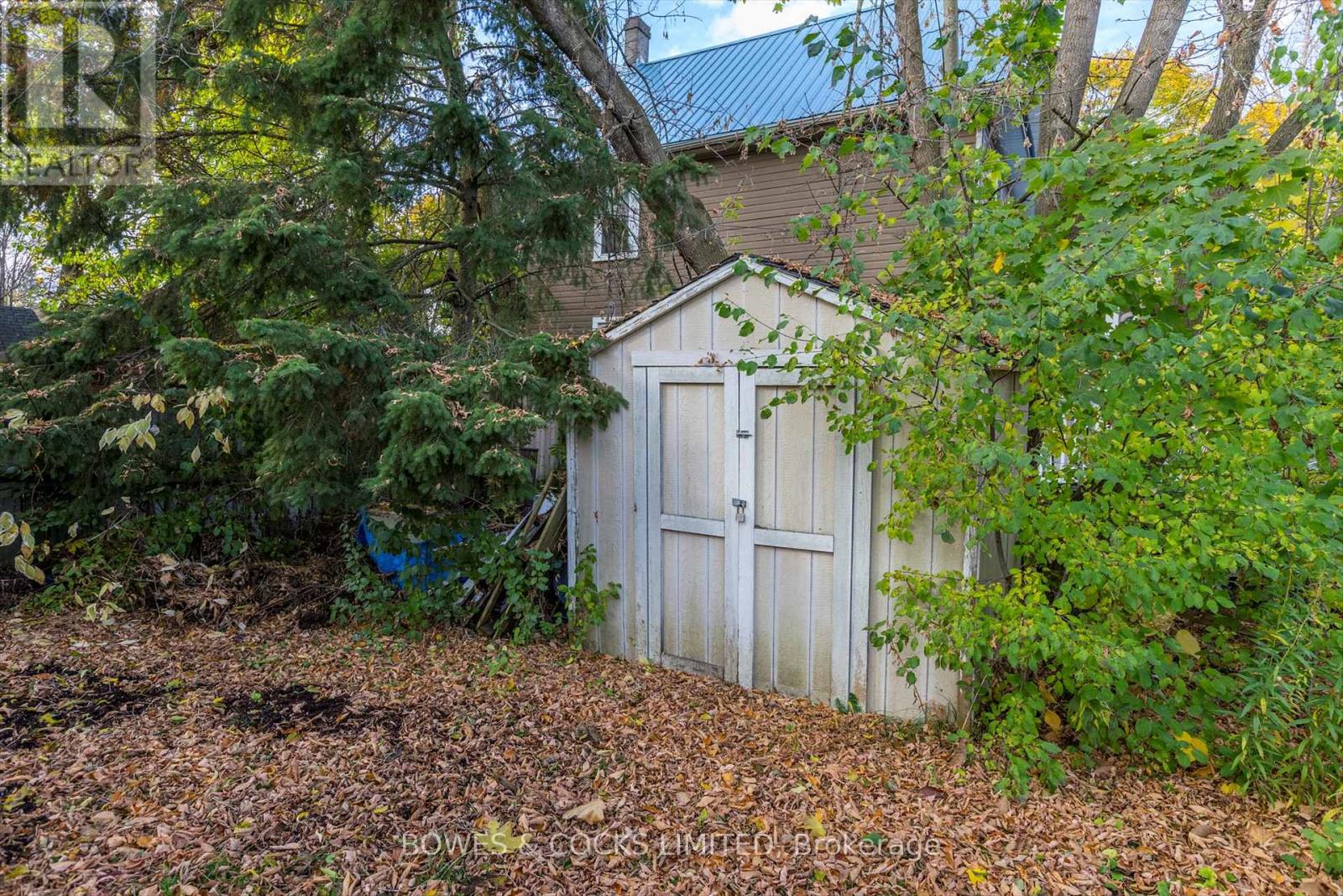 Photo 26 of 633 Downie Street, Peterborough Central ON
