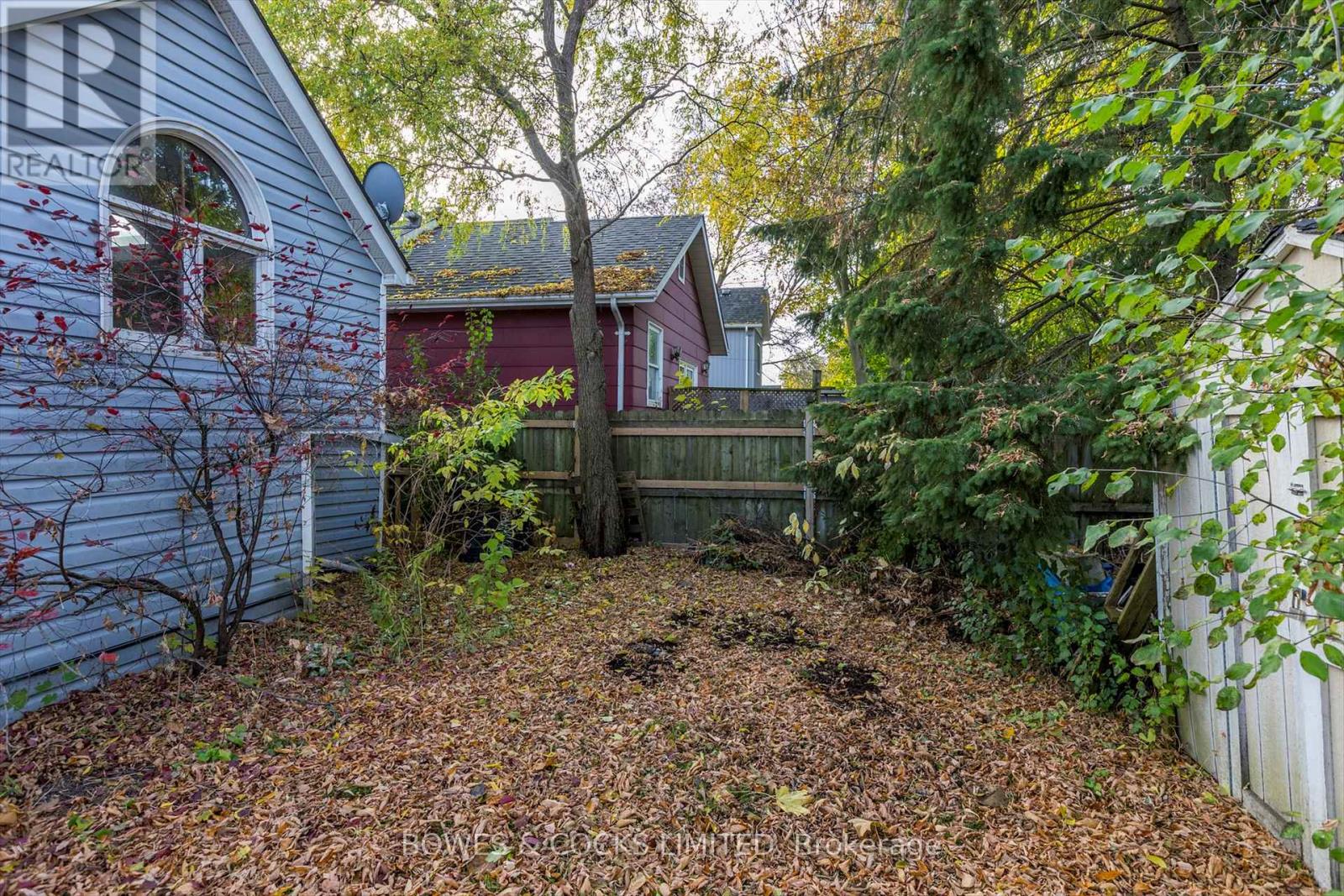 Photo 11 of 633 Downie Street, Peterborough Central ON