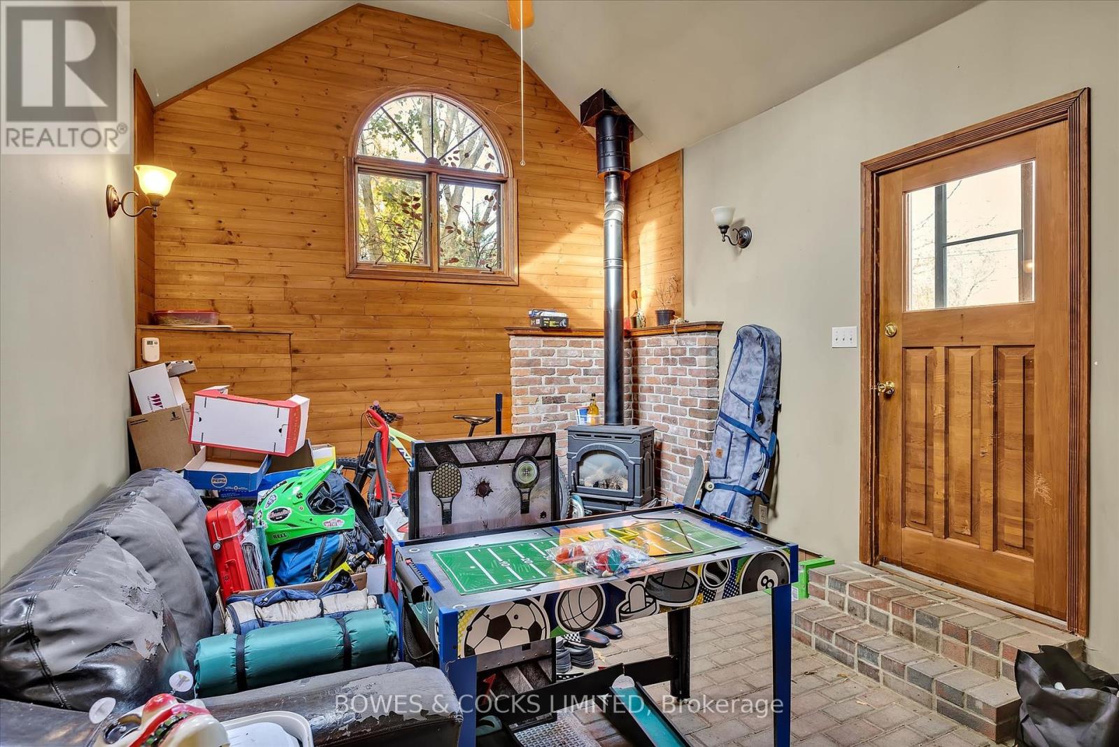 Photo 5 of 633 Downie Street, Peterborough Central ON