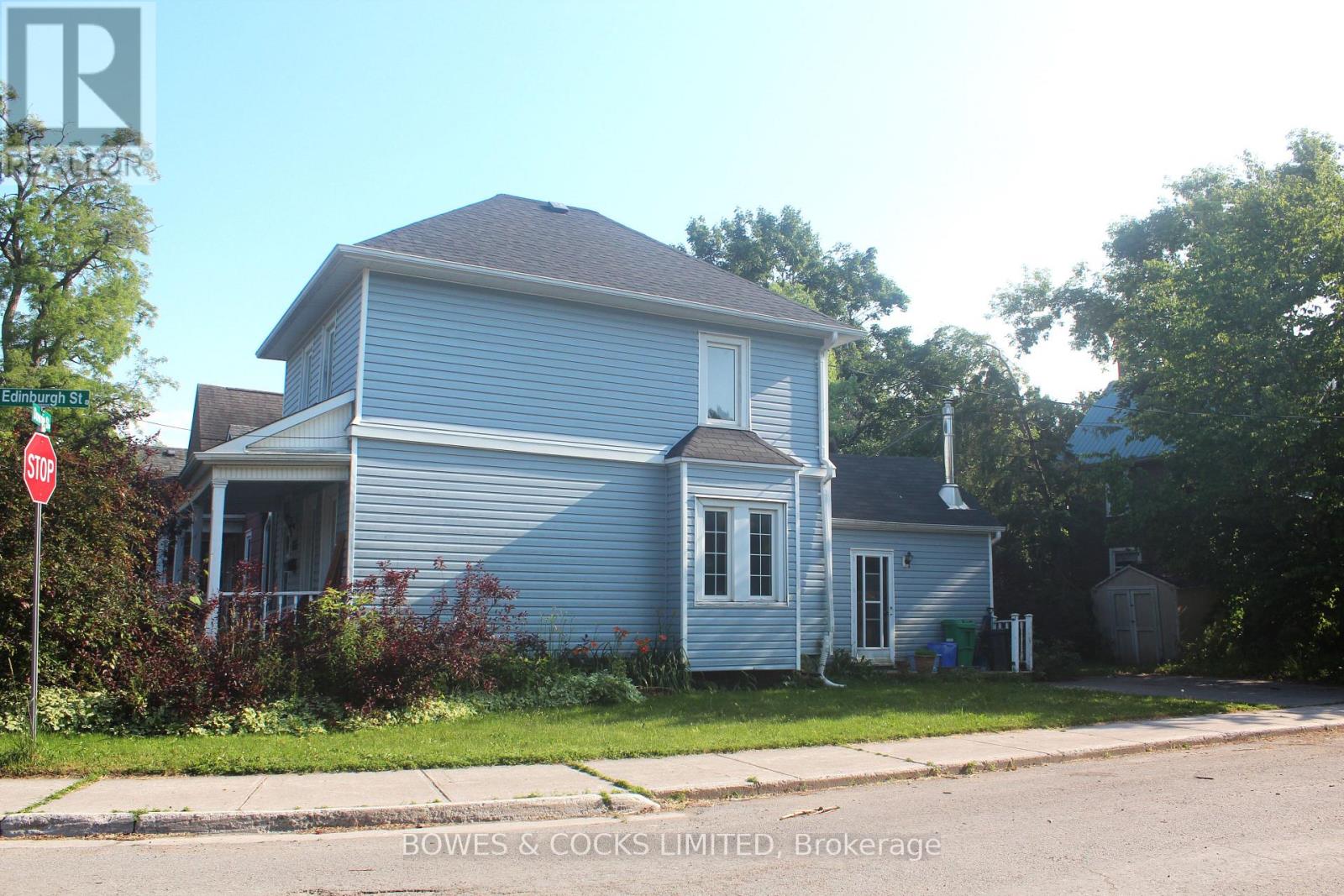 Photo 3 of 633 Downie Street, Peterborough Central ON