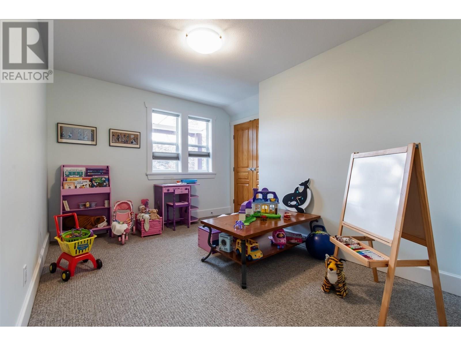 Photo 14 of 419 E 23rd Avenue, Vancouver BC