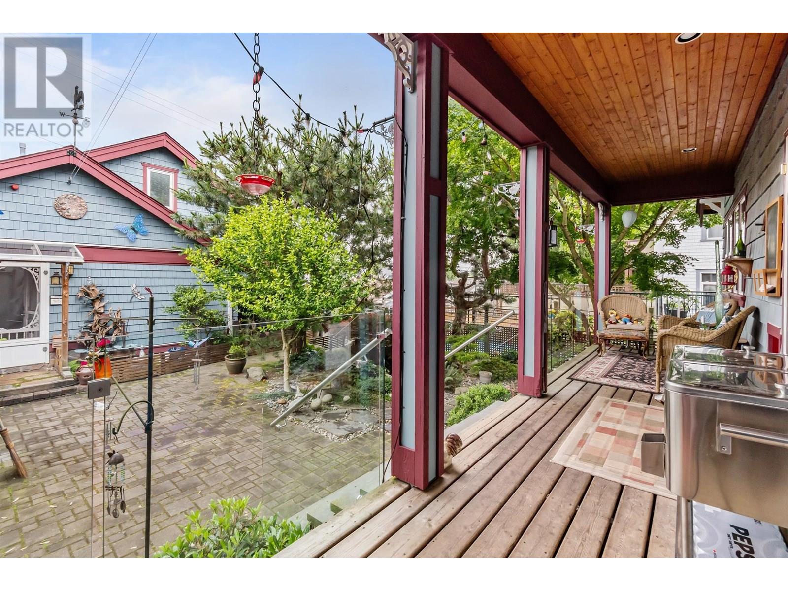 Photo 22 of 419 E 23rd Avenue, Vancouver BC