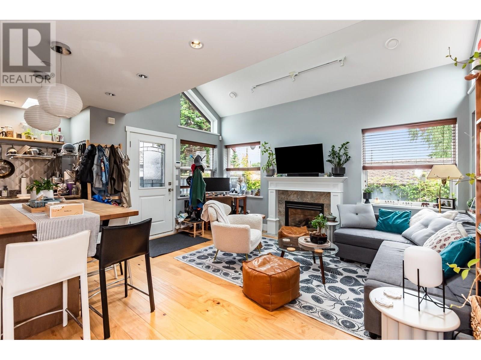 Photo 23 of 419 E 23rd Avenue, Vancouver BC