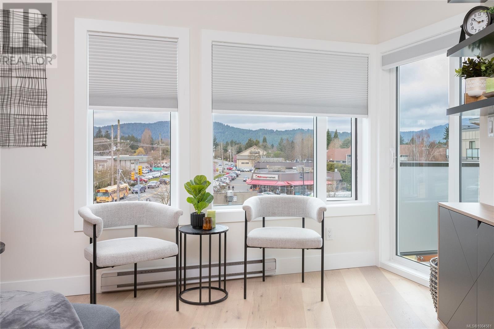 Photo 10 of 402 7098 Wallace Dr, Central Saanich BC