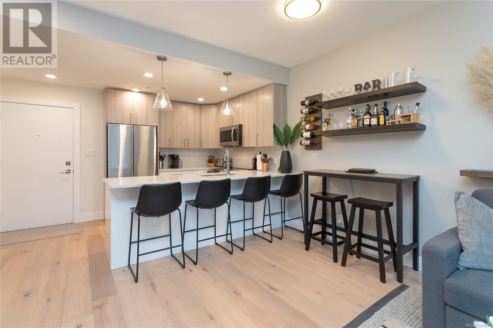 Photo 11 of 402 7098 Wallace Dr, Central Saanich BC