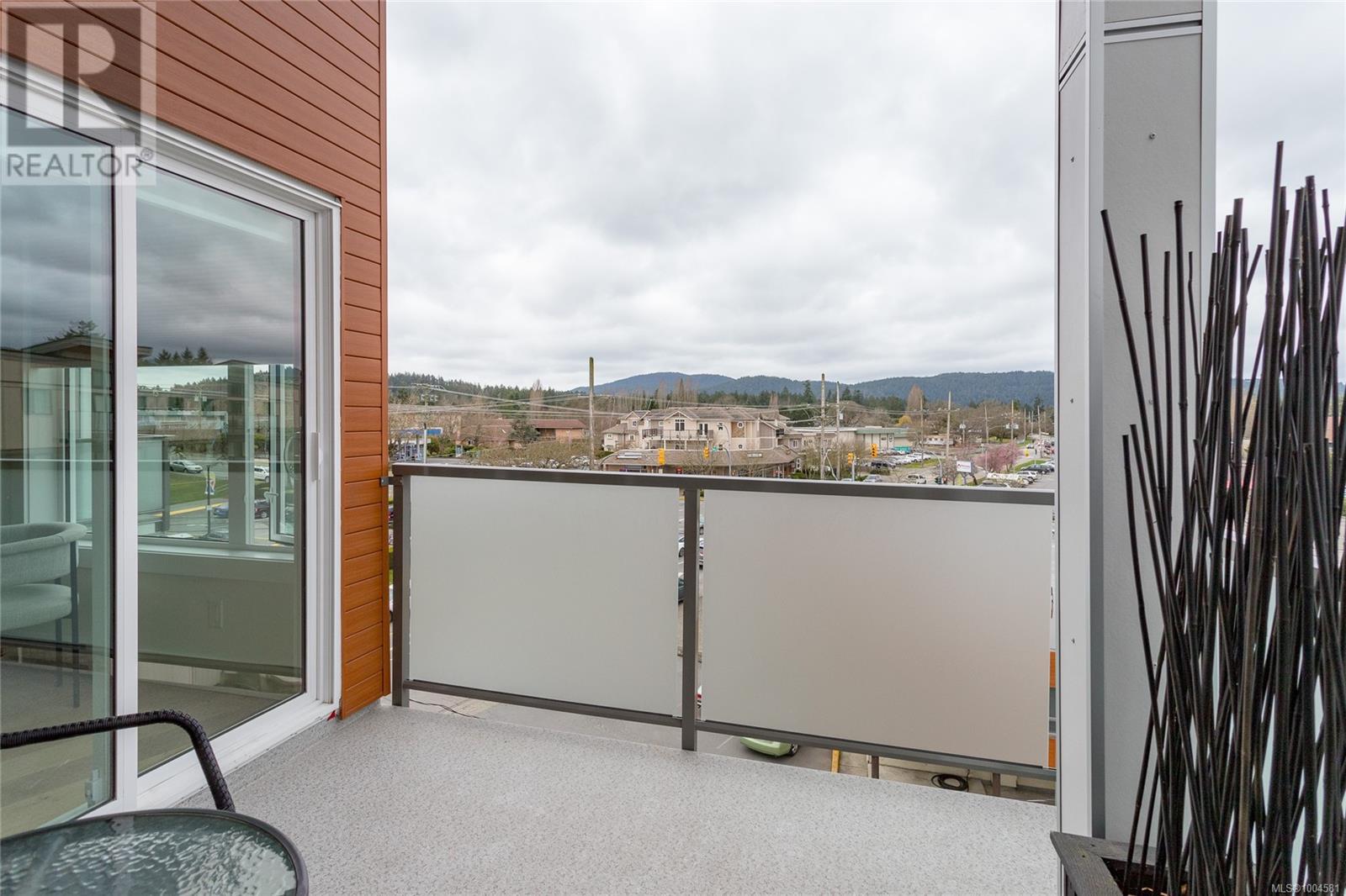Photo 27 of 402 7098 Wallace Dr, Central Saanich BC