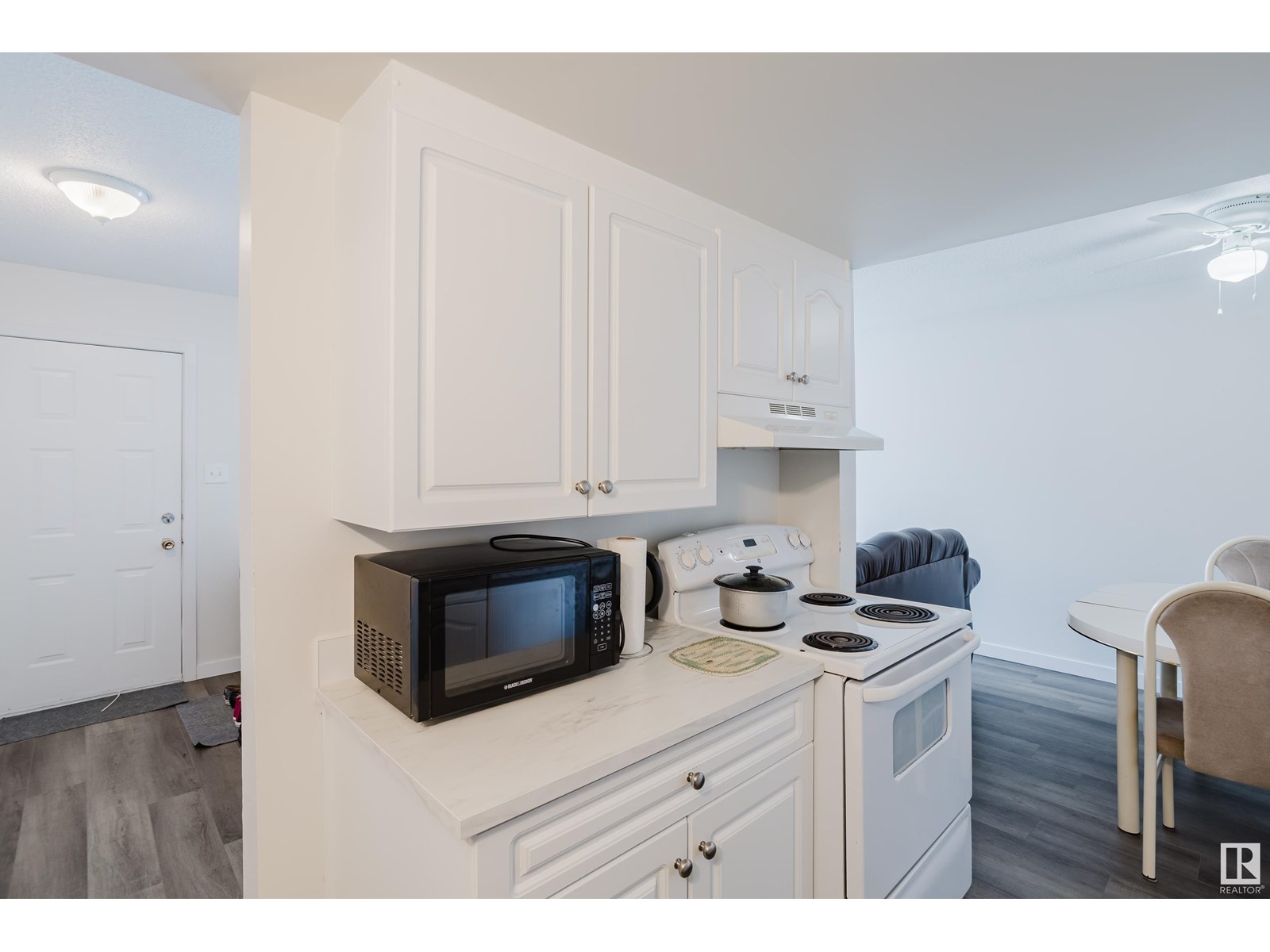 Photo 20 of 601 2908 116 A Av Nw, Edmonton AB