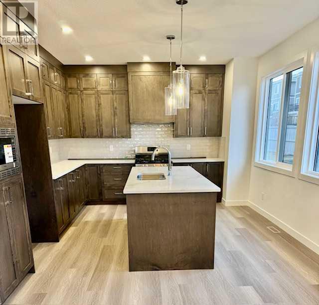 Photo 8 of 648 South Point Heath Sw, Airdrie AB