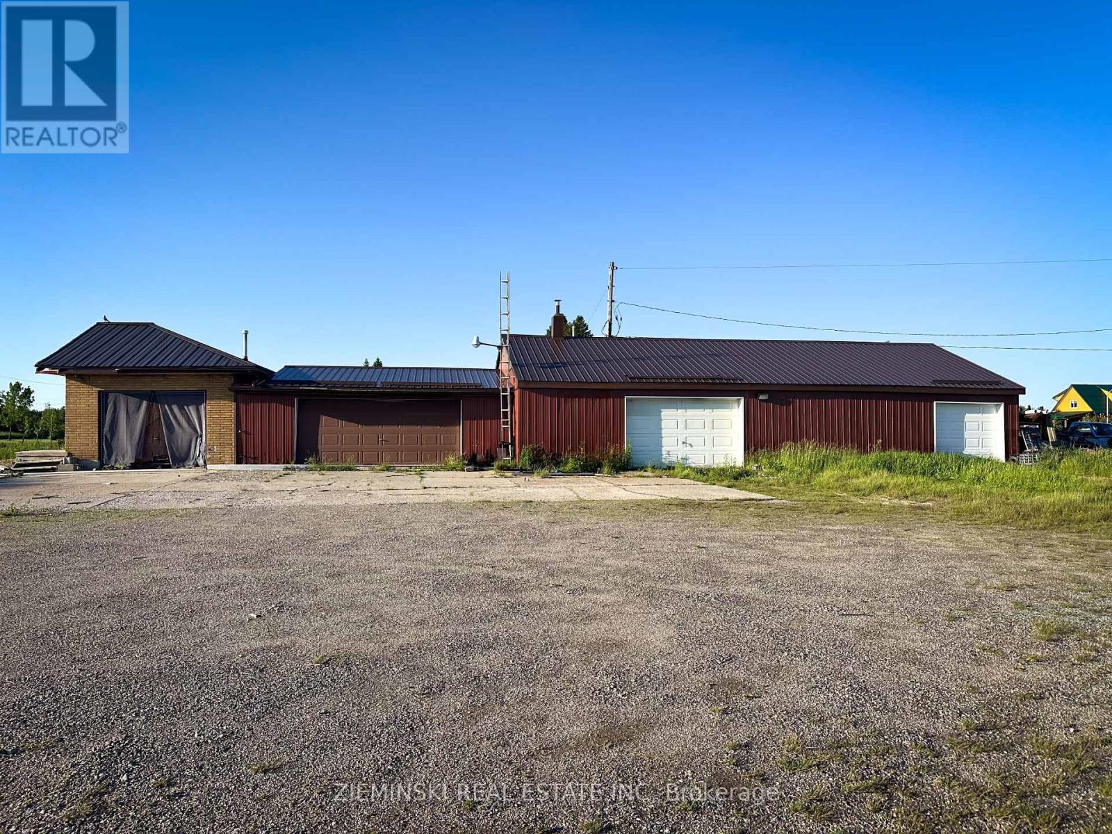 Photo 1 of 711 Ambridge Drive, Iroquois Falls ON