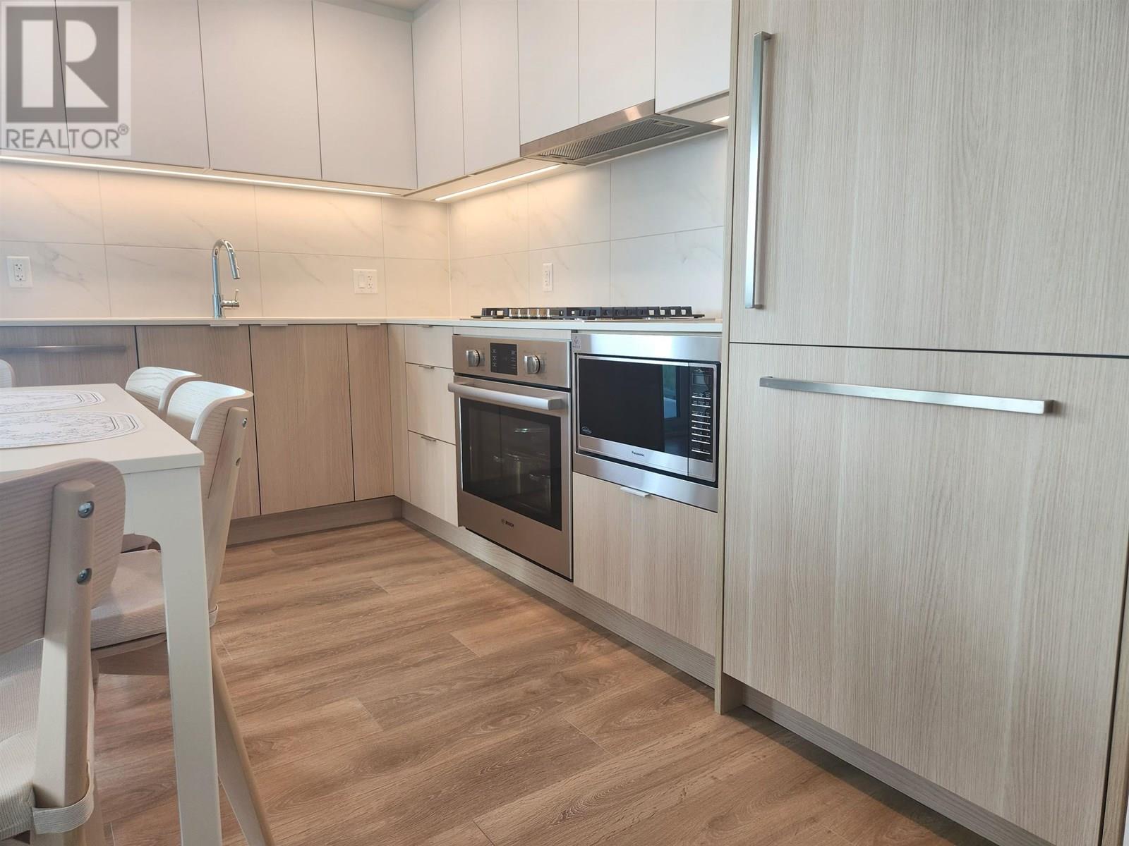 Photo 8 of 1807 318 Alderson Avenue, Coquitlam BC