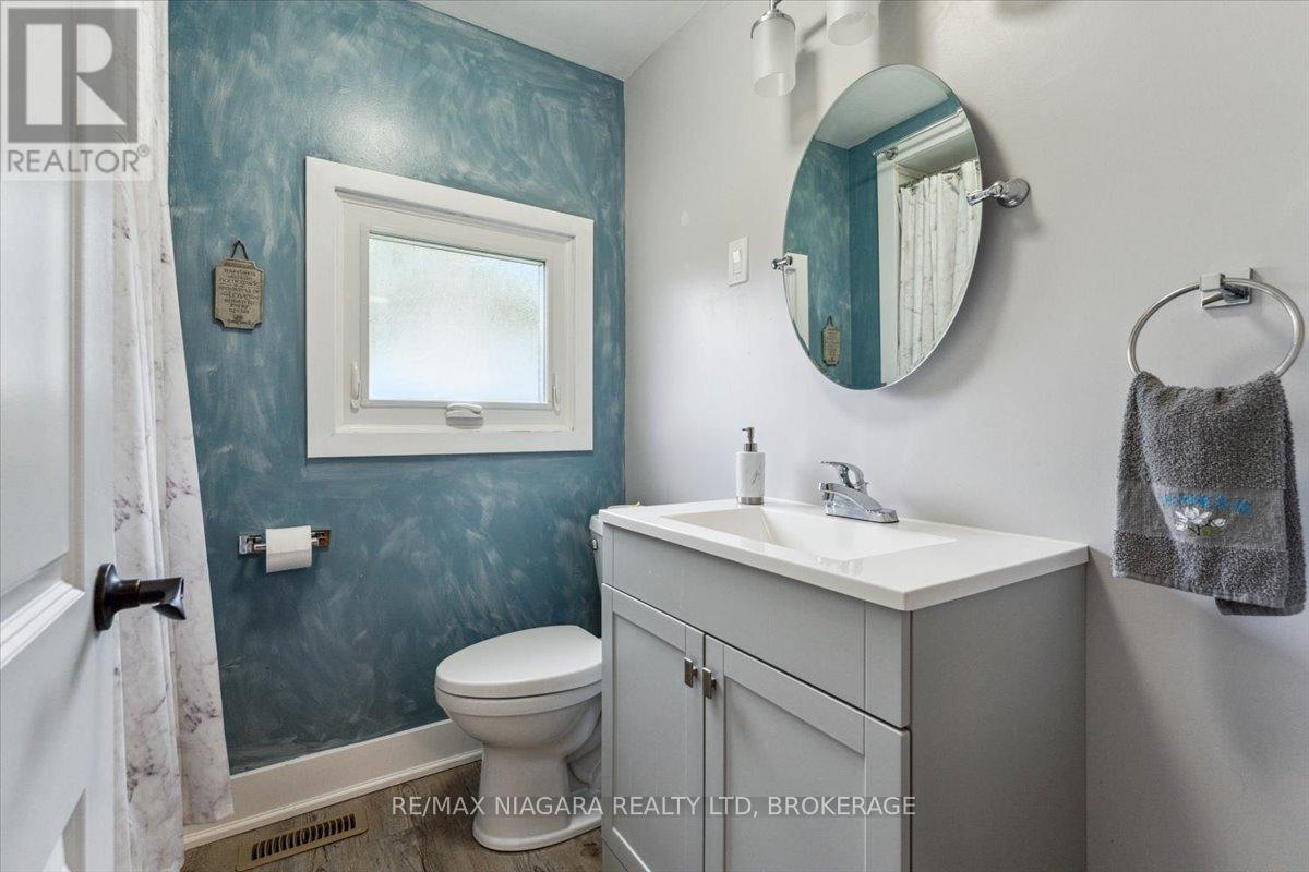 Photo 19 of 56 Oakridge Crescent, Port Colborne ON