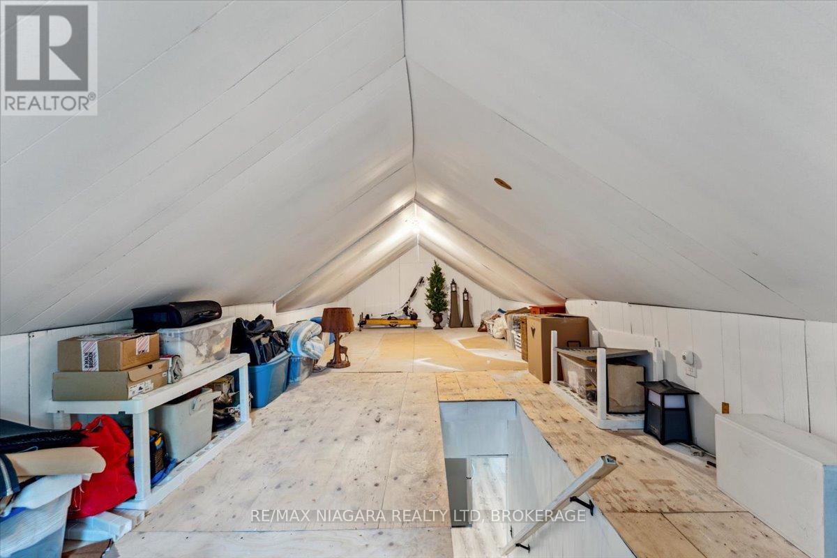 Photo 23 of 56 Oakridge Crescent, Port Colborne ON