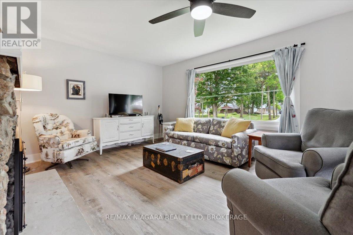 Photo 9 of 56 Oakridge Crescent, Port Colborne ON