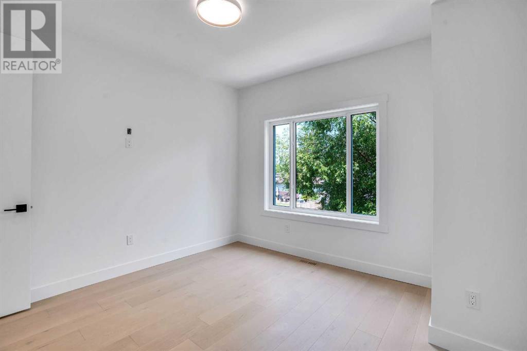 Single Family House for Sale in   Avenue NE Winston Heights/Mountview Calgary 