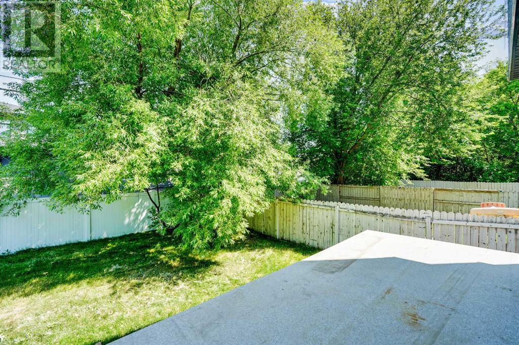 Single Family House for Sale in   Avenue NE Winston Heights/Mountview Calgary 