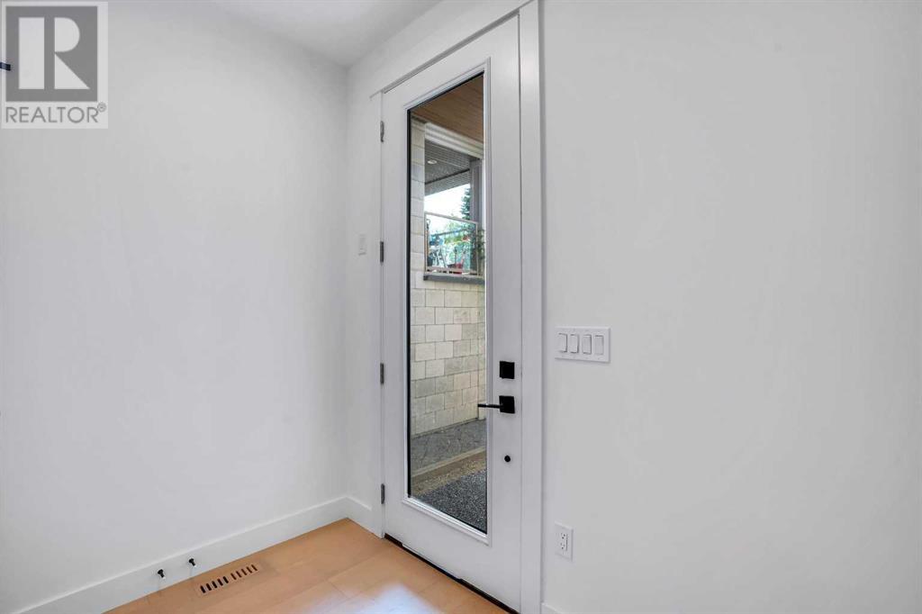 Single Family House for Sale in   Avenue NE Winston Heights/Mountview Calgary 