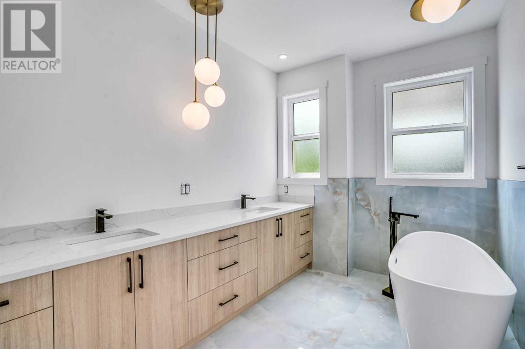 Single Family House for Sale in   Avenue NE Winston Heights/Mountview Calgary 