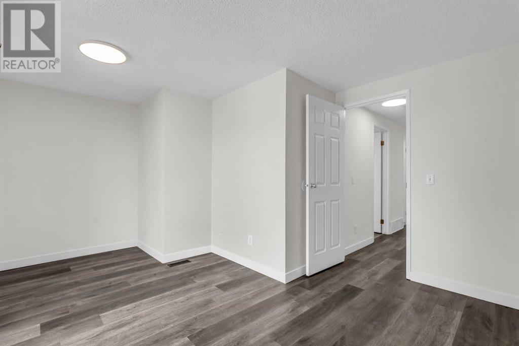 100 McKinley Road SE, Calgary, Alberta