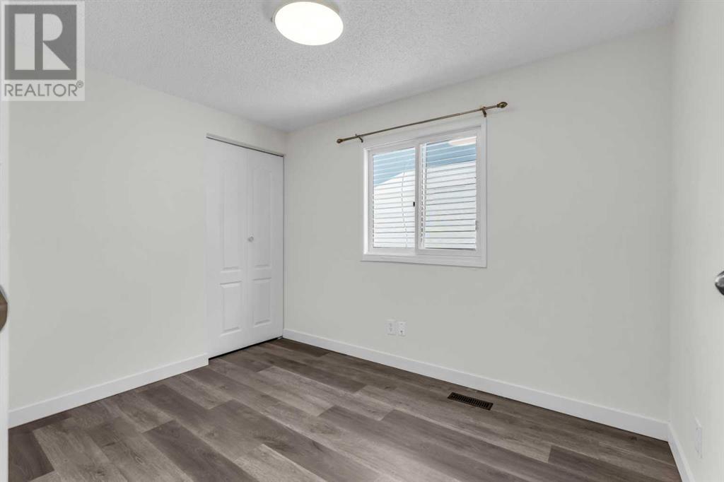 Single Family House for Sale in  McKinley Road SE McKenzie Lake Calgary 
